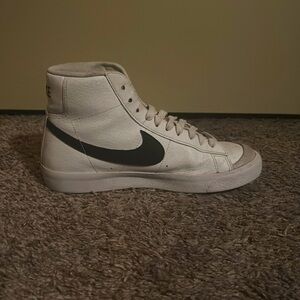 nike blazers (used)